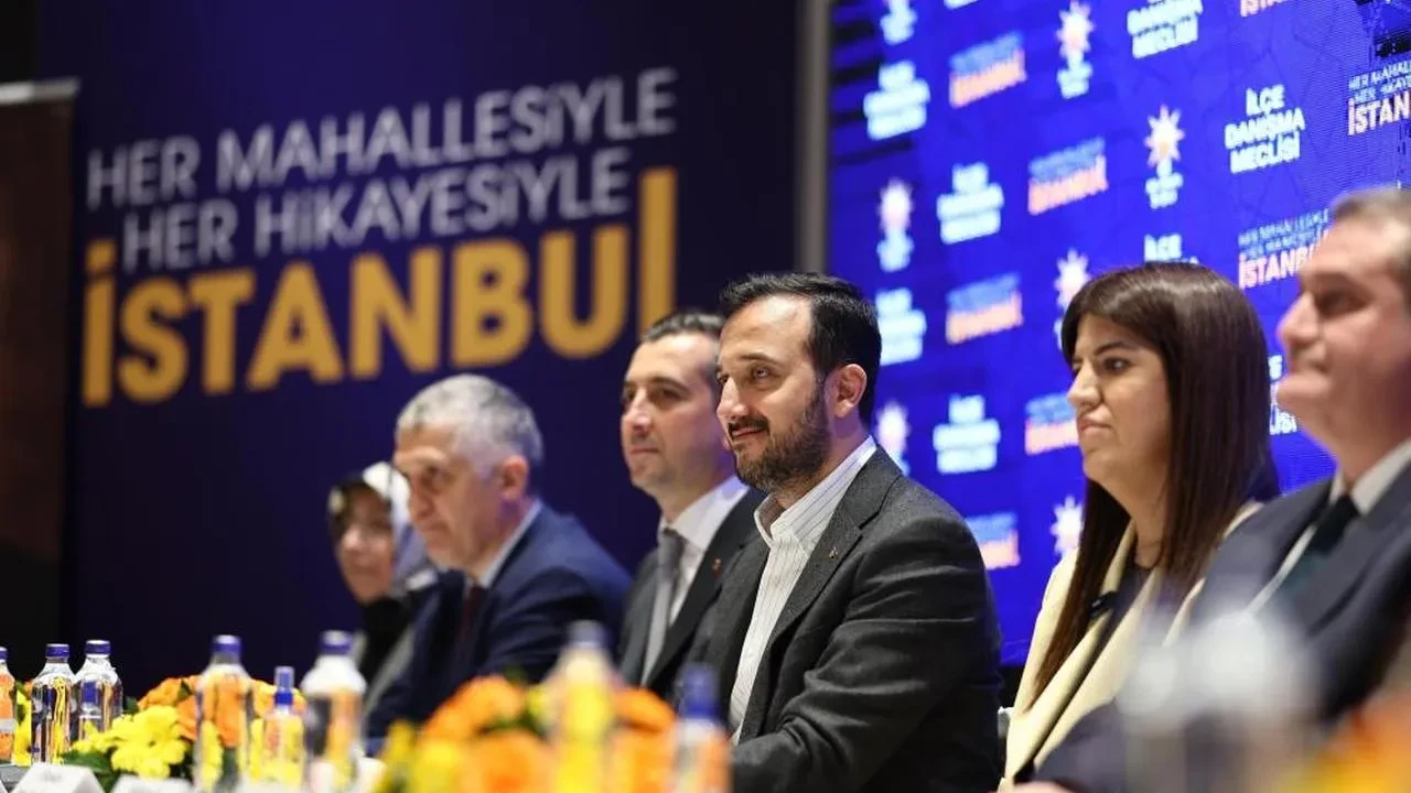AK Parti İstanbul'da ilçeler arası danışma meclisleri toplantıları başladı