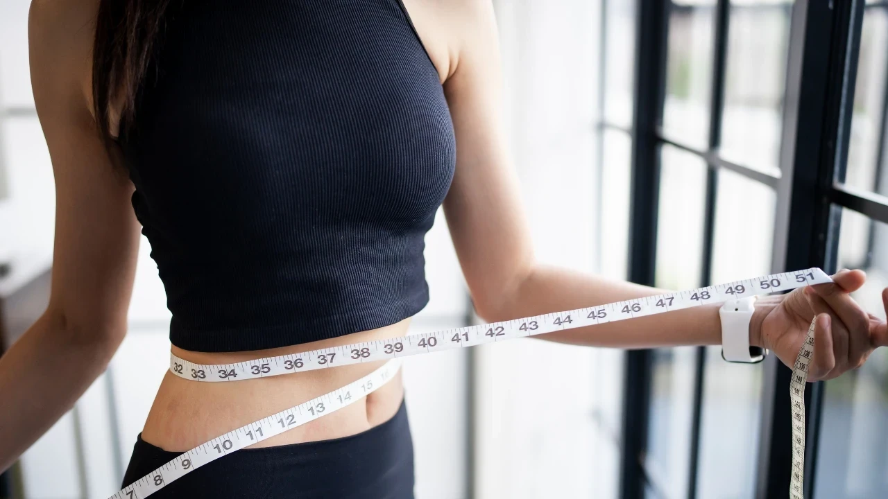 Elma sirkesiyle zayıflama: Gerçekten işe yarıyor mu? Uzmanlar uyarıyor