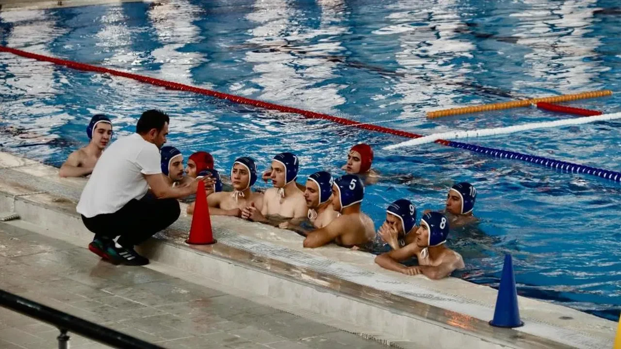 Elazığ'da sutopu heyecanı: Şampiyonluk için kıyasıya mücadele