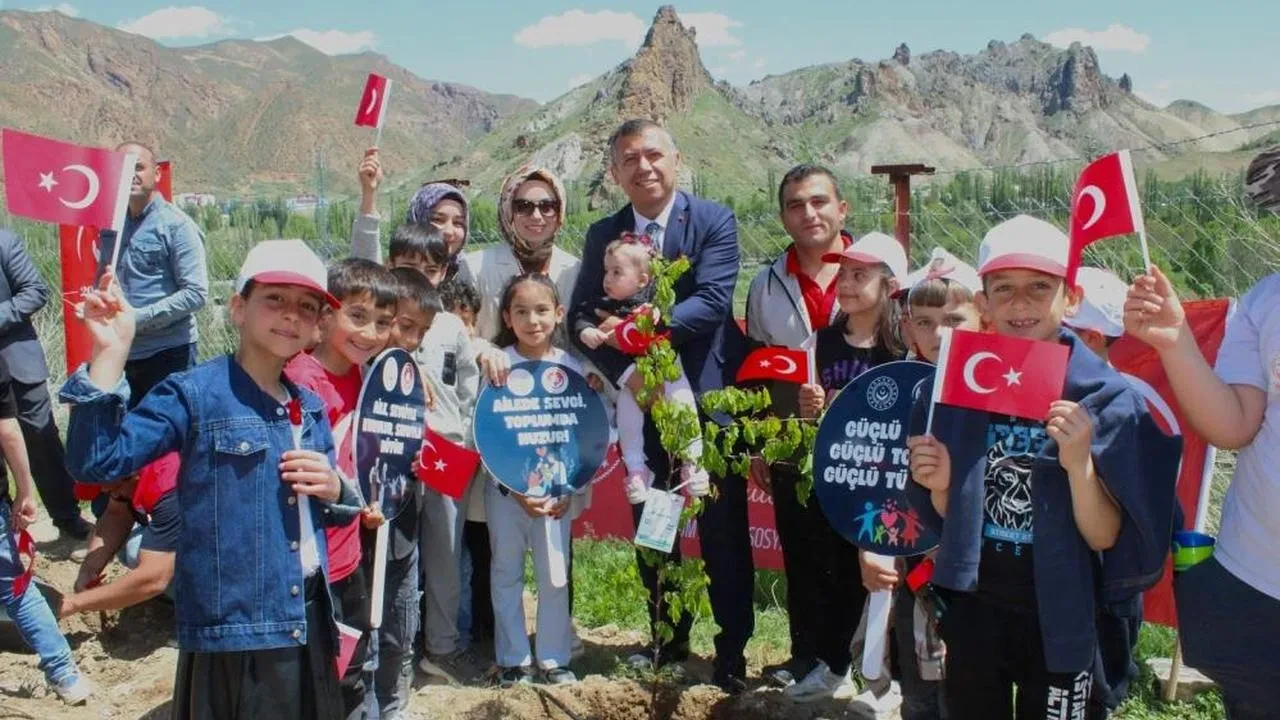 Tortum'da yeni doğan bebekler için hatıra ormanı