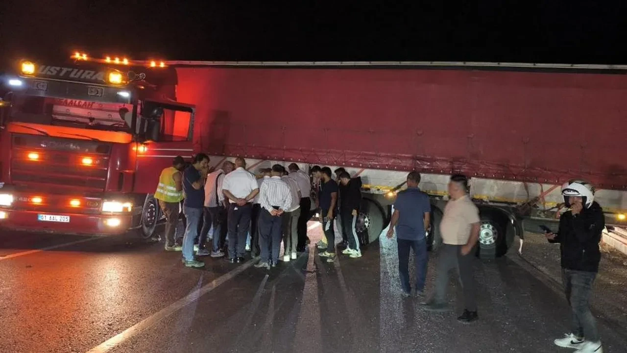 Alanya-Gazipaşa yolu tır kazası nedeniyle kapandı