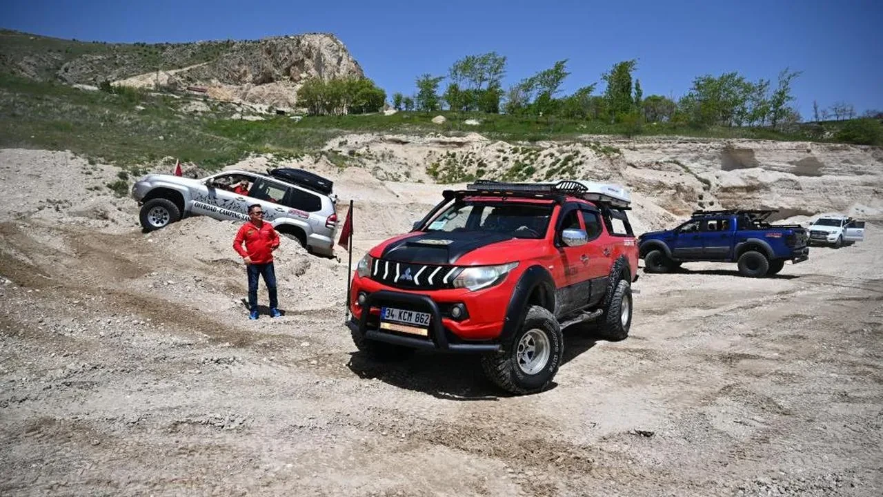 Erzurum'dan gönül köprüsü: Offroad tutkunları 'Terörsüz Türkiye' için yollarda