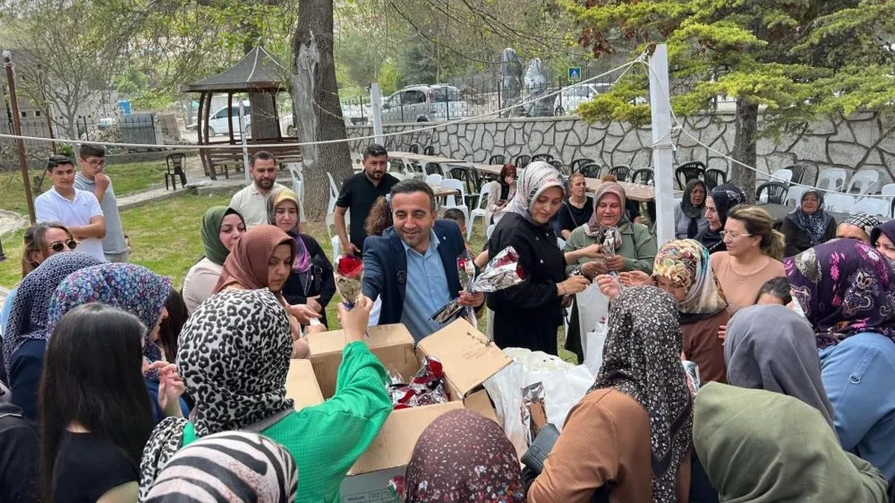 Akçadağ'da Anneler Günü coşkusu: Başkan Ulutaş'tan anlamlı mesaj ve unutulmaz anlar