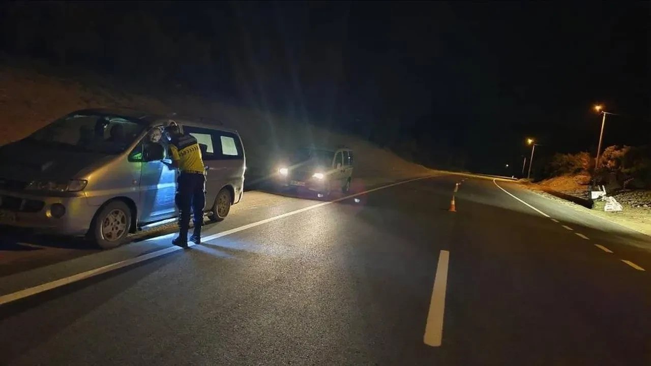 Köşk'te jandarma trafik ekipleri göz açtırmıyor: 148 sürücüye ceza