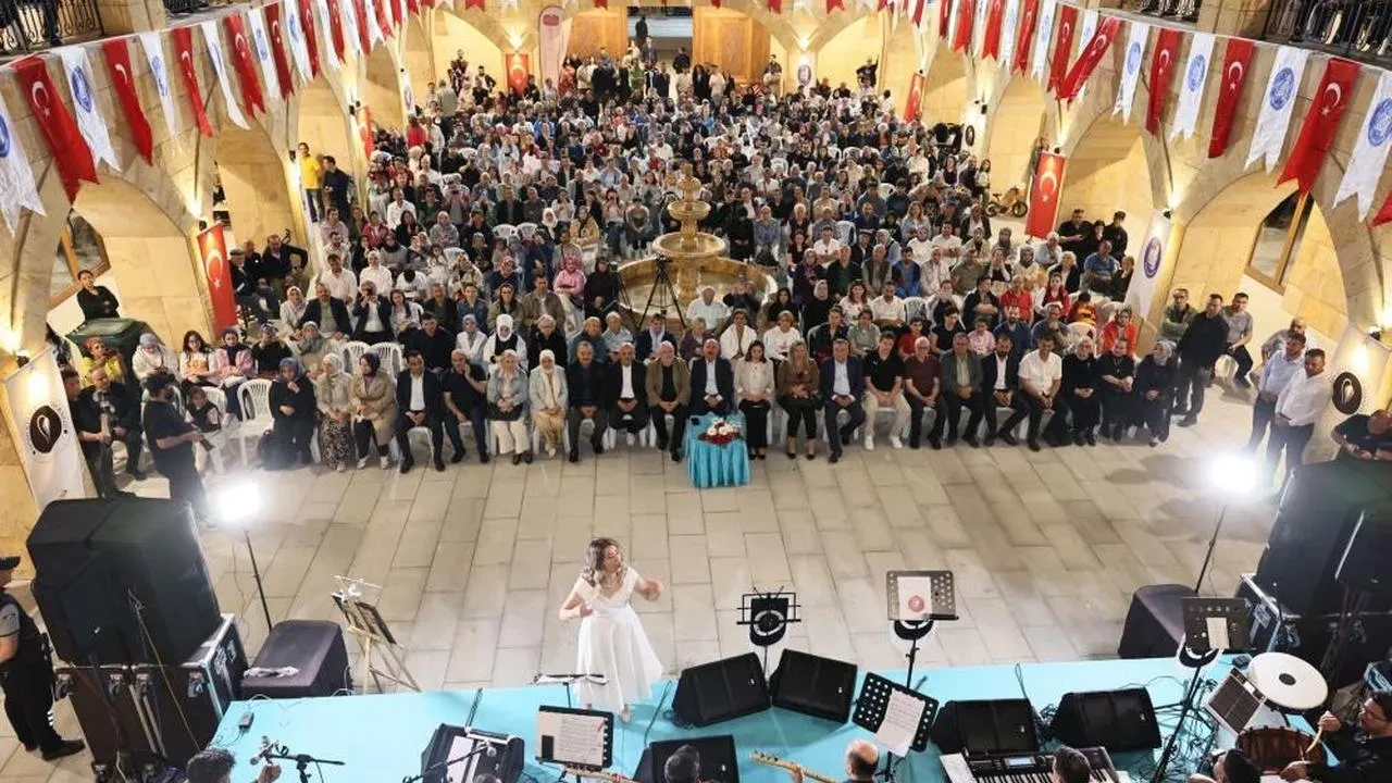 Aşık Mahzuni Şerif, Çorum ve Afşin'de türkülerle anıldı