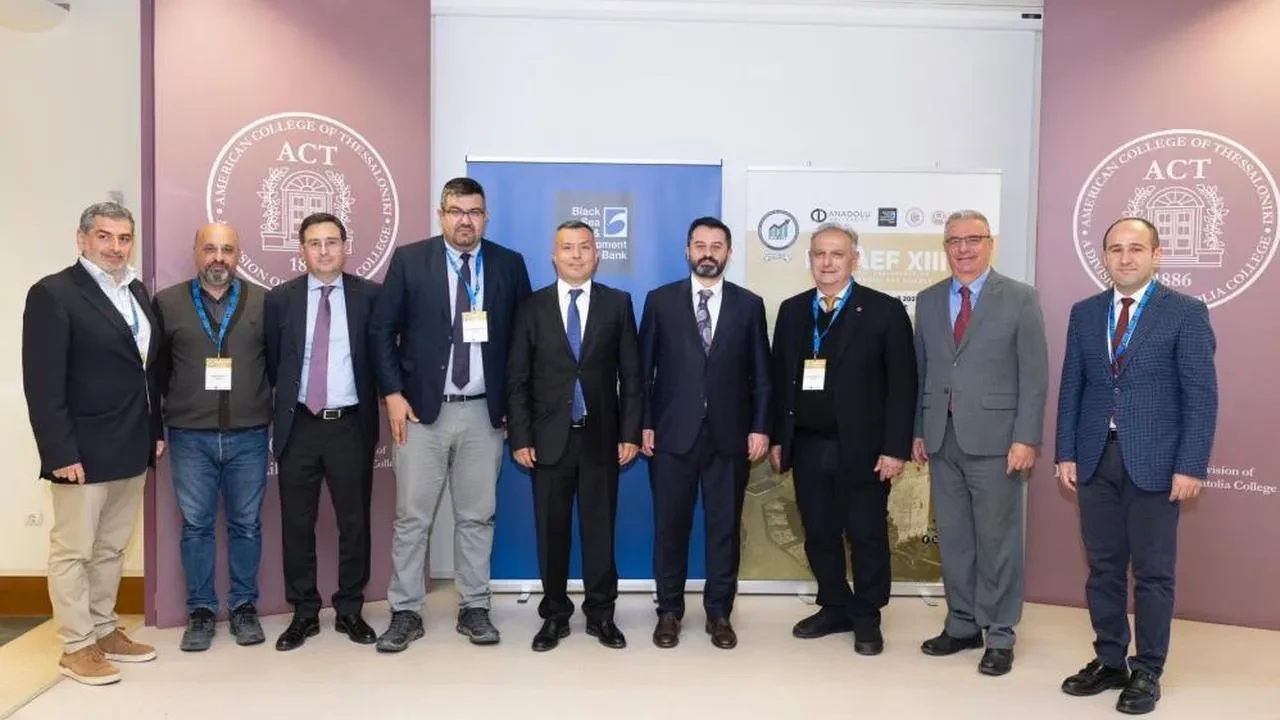 Selanik'te 13. Uluslararası Ekonomi ve Finans Konferansı: 17 ülkeden katılımcılar bir araya geldi