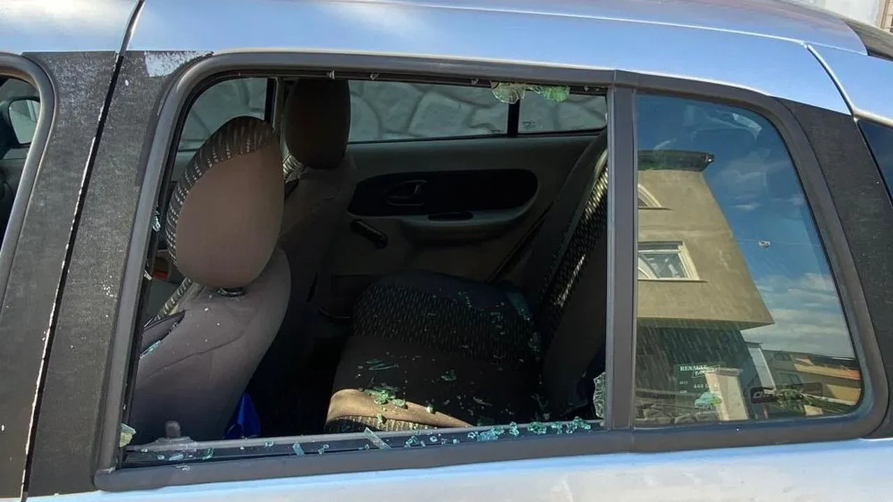 Vezirçiftliği Mahalle Muhtarı'nın otomobili tahrip edildi! Tehdit eden kişi kim?