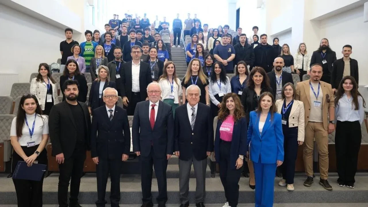 Mudanya Üniversitesi'nde Kariyer Günleri heyecanı: Öğrenciler sektörle buluştu, sergi büyük ilgi gördü