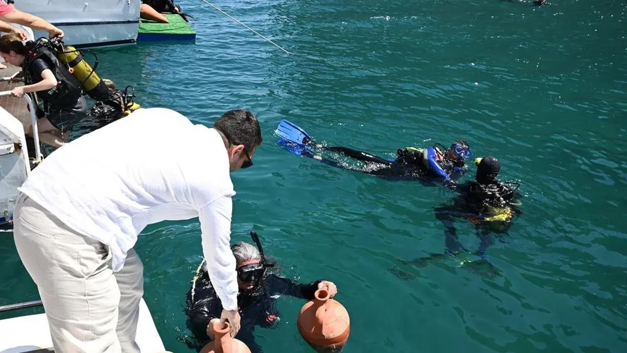 Kemer’de hıdırellez dalışı: Dilek koyu adı verildi