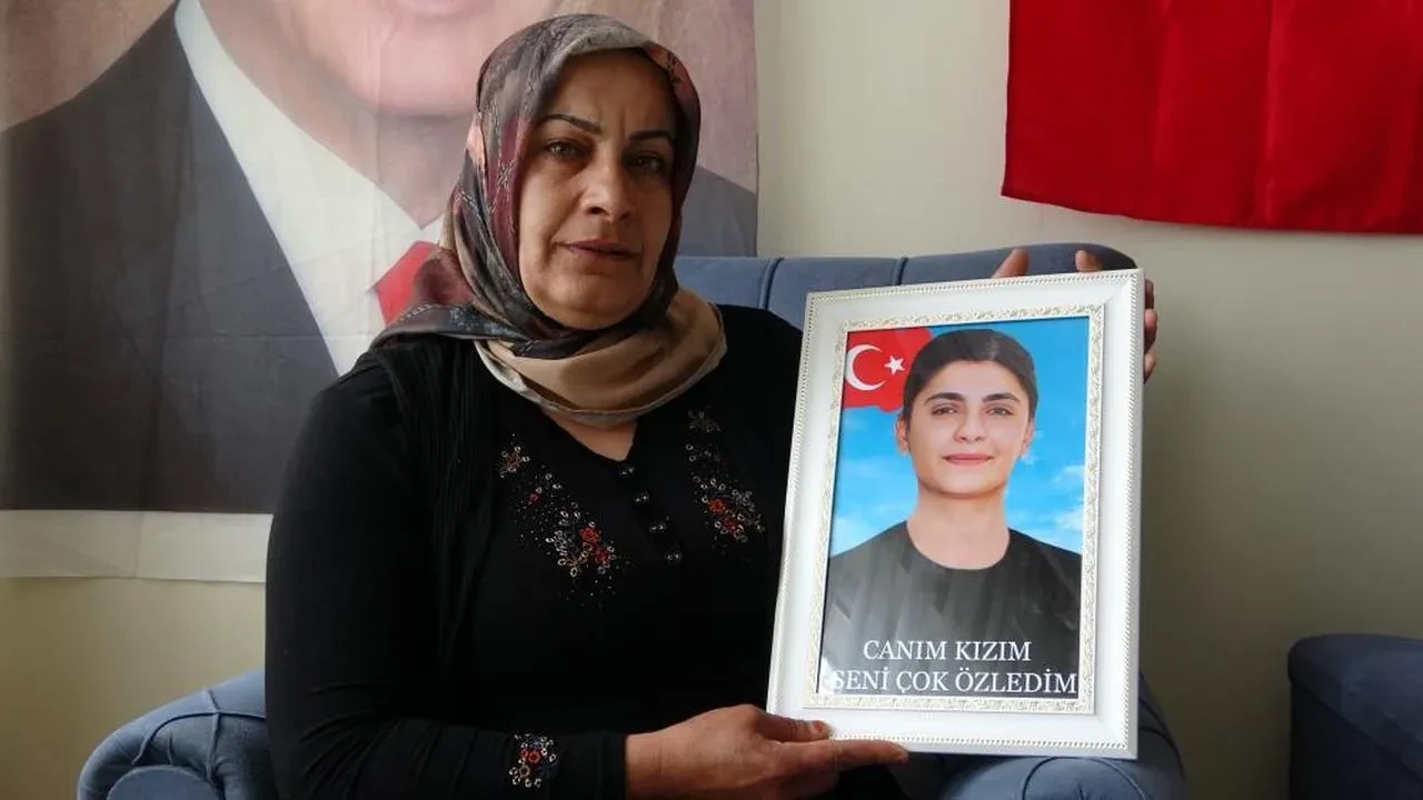 Van'da kaçırılan kızının annesi umutlu: PKK'nın fesih kararı yüreklere su serpti