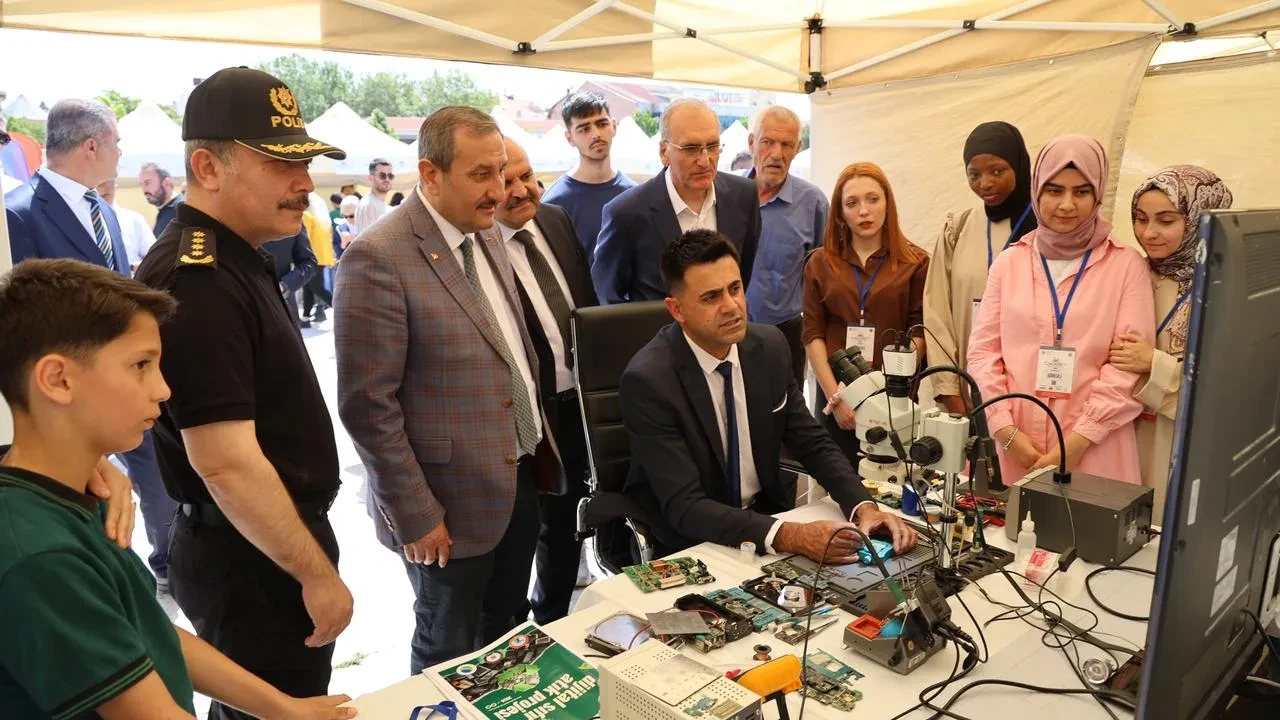 Kırşehir Bilim Şenliği vatandaşlardan büyük ilgi gördü