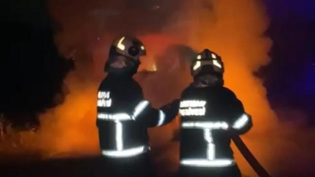 Batman'da tır alev alev! Olayda yaralanan olmadı ama yangının nedeni merak ediliyor