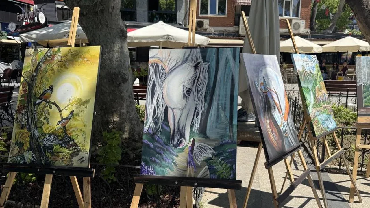 Bandırma'da hükümlülerin el emeği ile dolu karma sergi ziyaretçileri bekliyor!