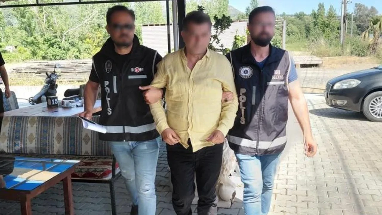 Borsa çetesi İstanbul'dan Fethiye'ye kaçarken yakalandı