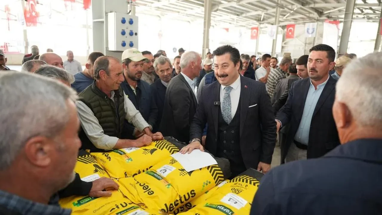 Yenişehir Belediyesi'nden çiftçilere büyük destek: 3 bin dekar silajlık mısır tohumu hibe