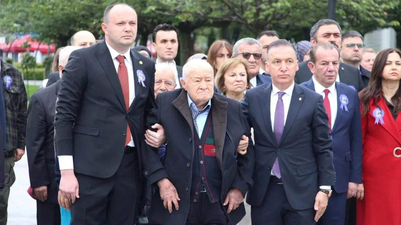 Bolu, İzzet Baysal'ı unutmuyor: Şükran Günleri'nde anlamlı anma töreni düzenlendi