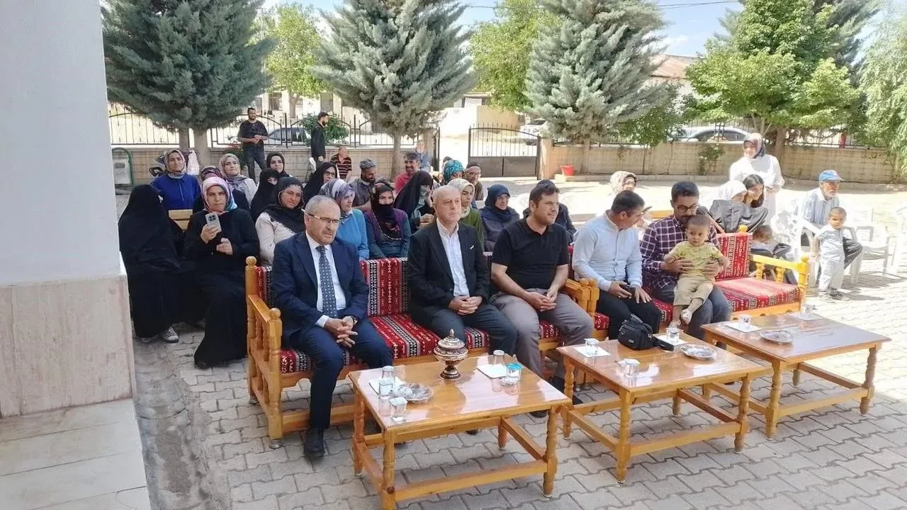 Elazığ Bahçekapı Kur'an kursu minik öğrencileri mezun oldu