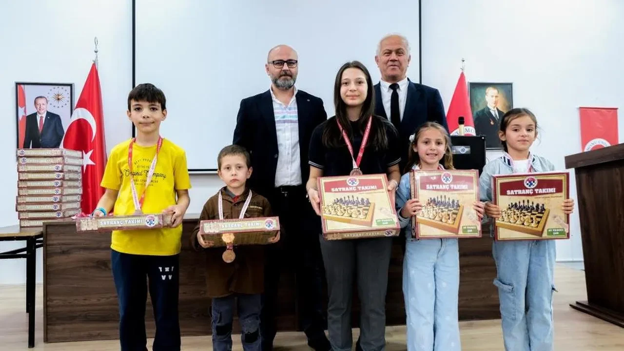 Kastamonu'da satranç turnuvası: Gençler kıyasıya yarıştı