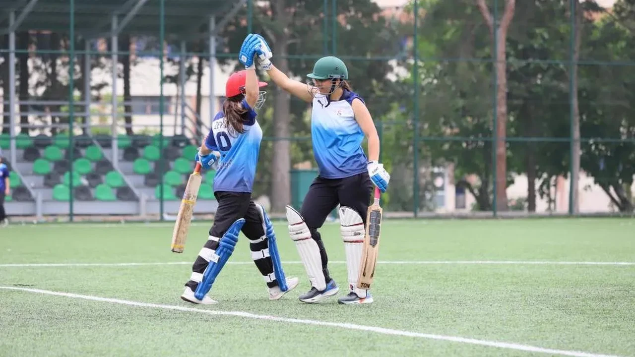 Denizli'de Kriket Gençler Türkiye Şampiyonası'nda ödüller sahiplerini buldu