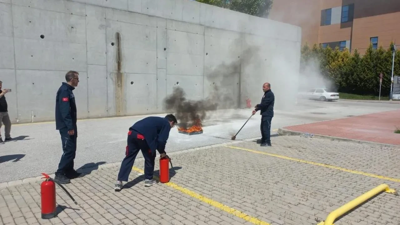 Hastanede nefes kesen helikopterli tatbikat: Gerçeği aratmadı