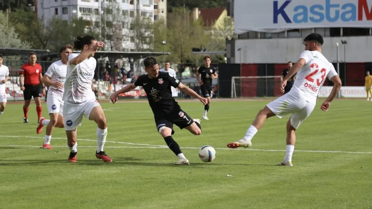 Kastamonuspor, Play-Off'ta Altınordu ile 0-0 berabere kaldı... Rövanşta avantaj kimin?