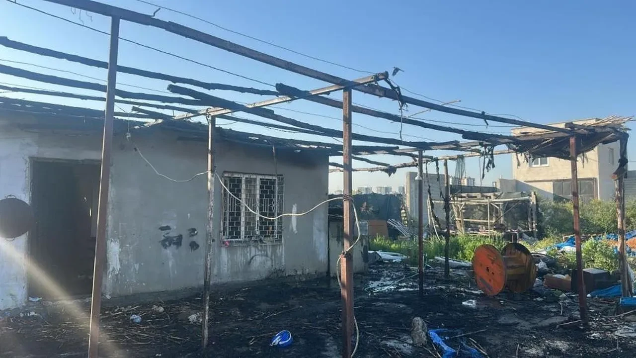 Tarsus'ta bahçe evinde yangın maddi zarara yol açtı