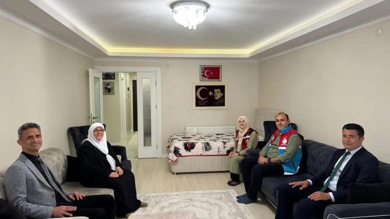 Kaymakam Kaya'dan şehit annelerine anlamlı Anneler Günü ziyareti