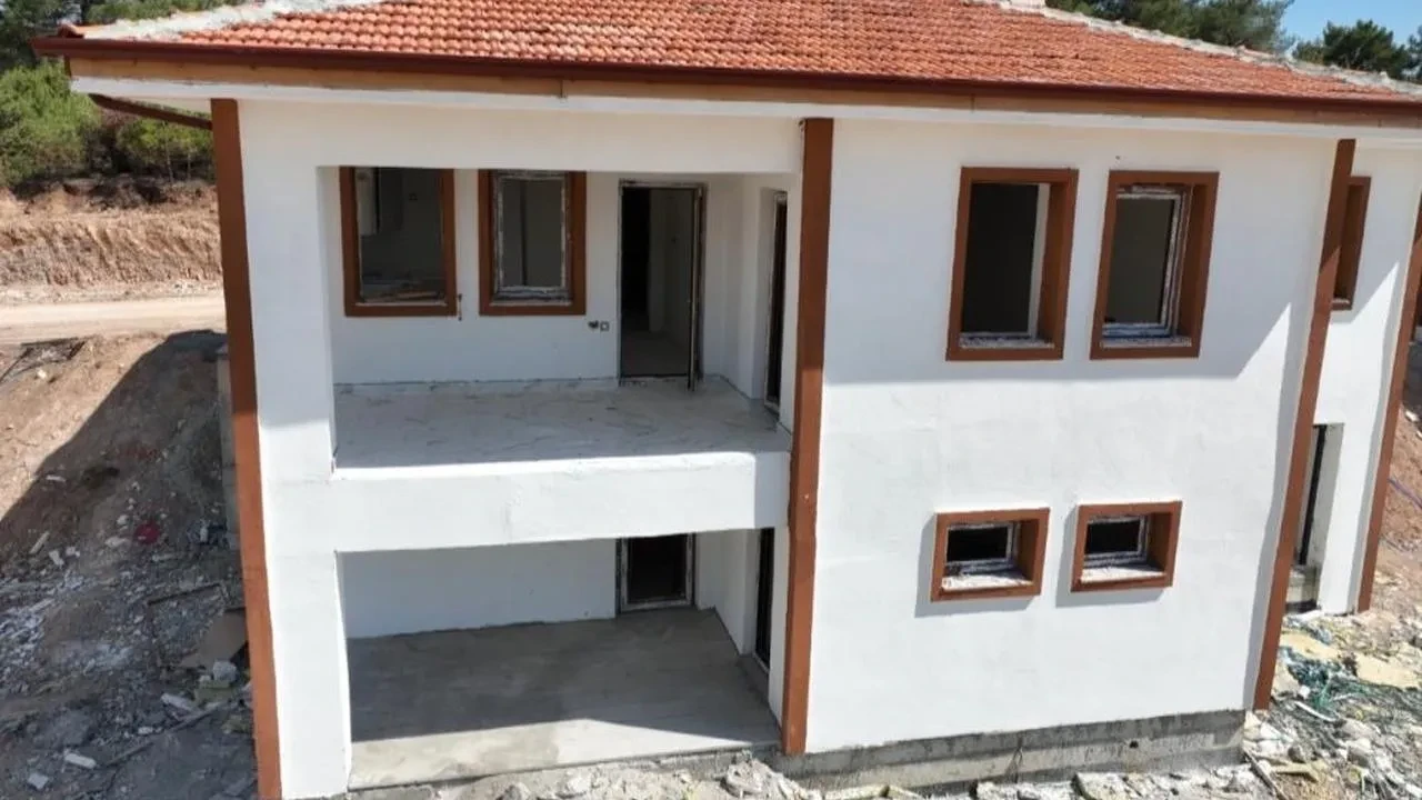 Kahramanmaraş'ta depremzedelere müjdeli haber: Villa gibi köy evleri tamamlanıyor