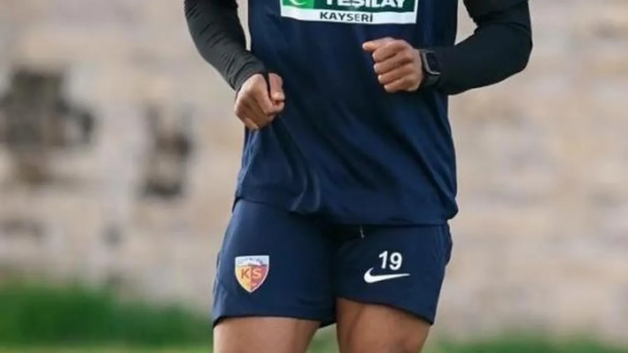 Kayserispor'un yıldızı Uzodimma sahalara geri döndü: 17 ay sonra tekrar sahalarda