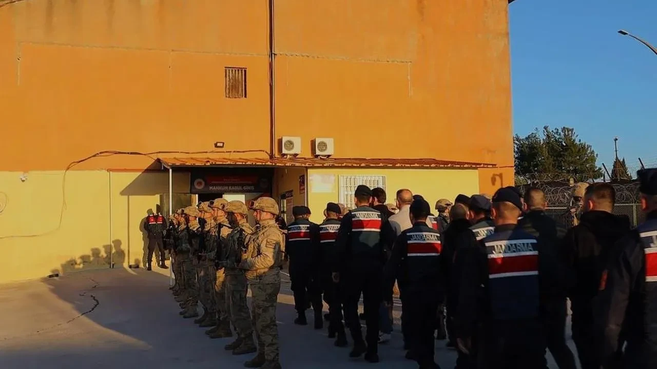 Çanakkale'de tefecilik operasyonu: 7 tutuklama, çok sayıda malzeme ele geçirildi