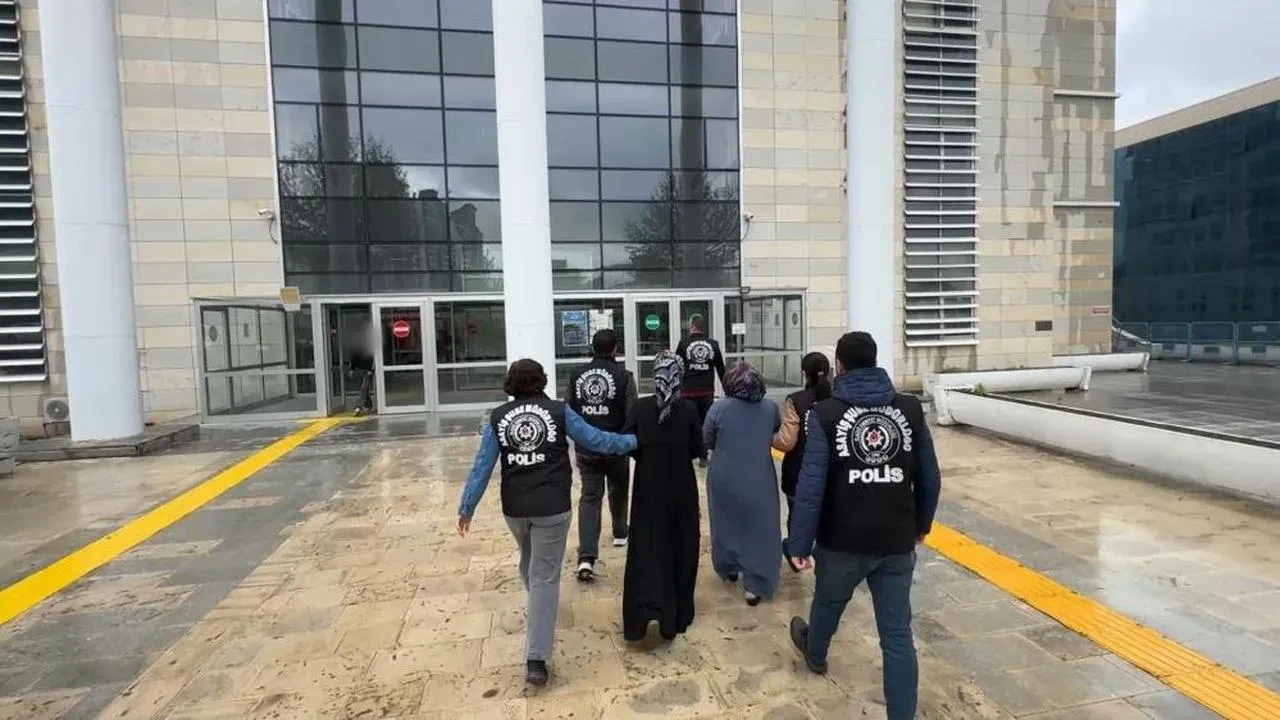 Elazığ'da 416 bin TL'lik ziynet eşyası çalan 2 kadın tutuklandı