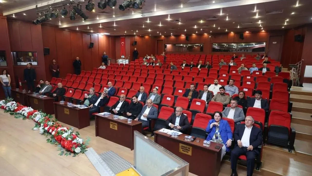 Çayırova Belediyesi Meclisi'nde 2024 Kesin Hesap Cetveli onaylandı! Gider ve gelir rakamları ne durumda?