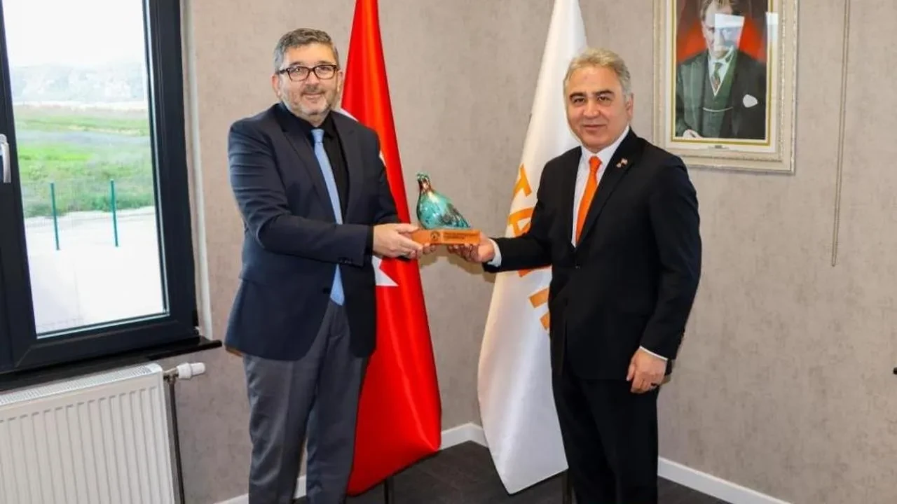 BŞEÜ Rektörü Kaplancıklı, yağ rafinesi fabrikasında üniversite-sanayi işbirliğini masaya yatırdı