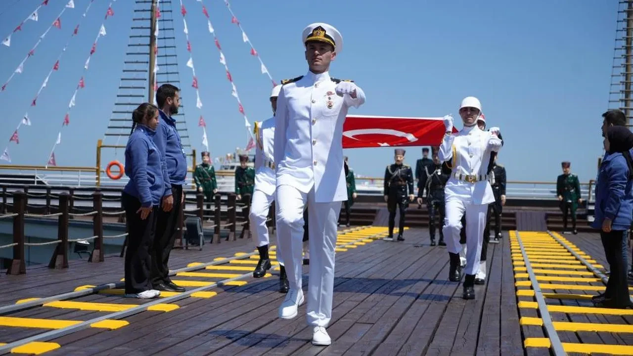 19 Mayıs Samsun'da coşkuyla kutlandı: Gençler Türkiye Yüzyılı'nın temsilcileri olacak