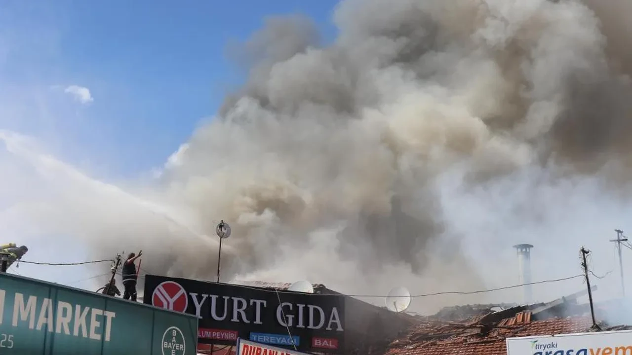 Erzincan'da iş yeri yangını: Can kaybı yok, hasar tespiti sürüyor