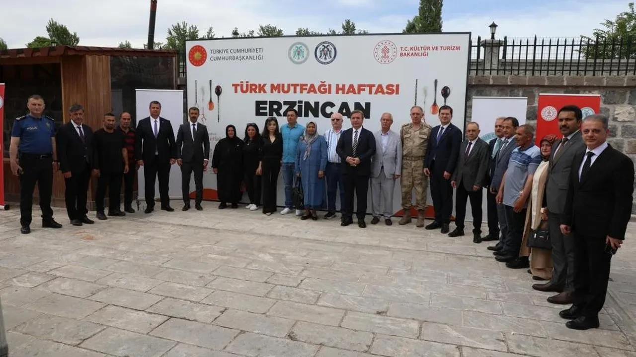 Erzincan'da Türk Mutfağı Haftası'nda yöresel lezzetler tanıtıldı