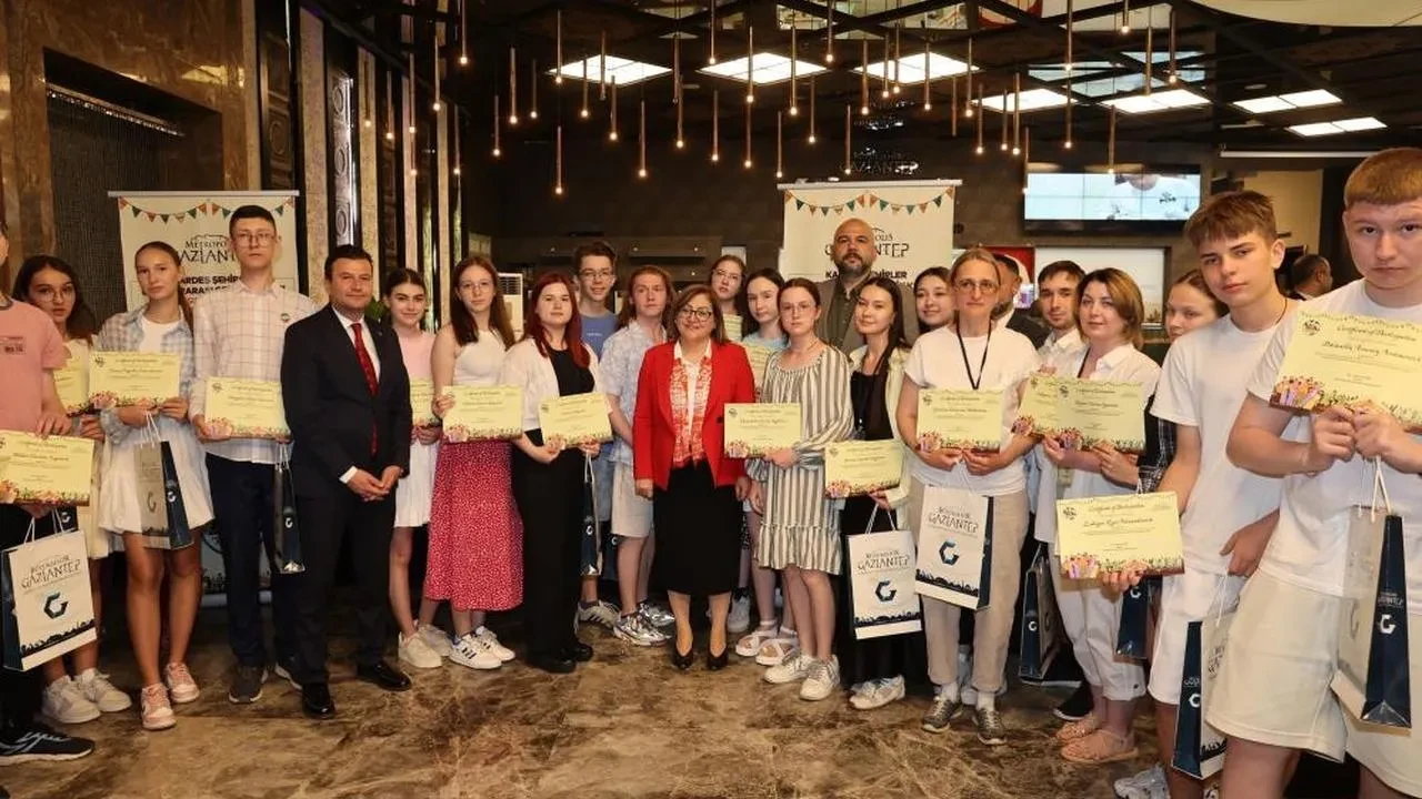 Kardeş Şehirler Gençlik Kampı sona erdi: Sertifika töreniyle katılımcılar ödüllendirildi