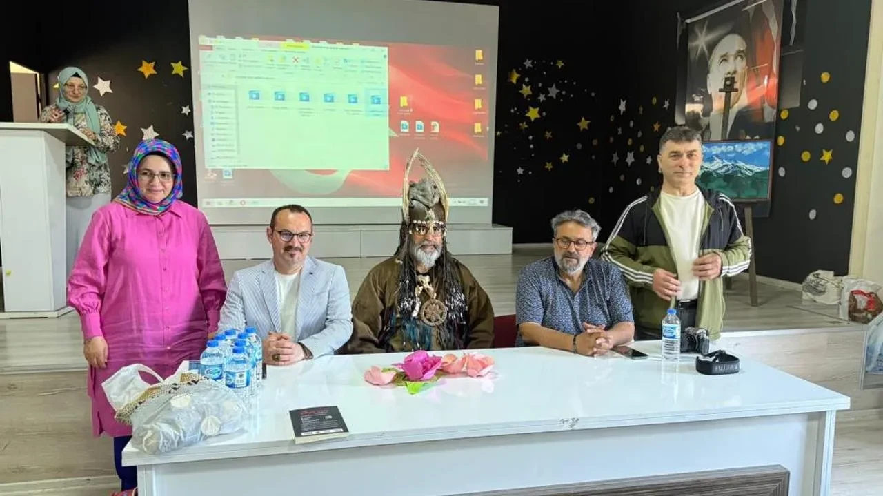 Samsun'da "Okuyarak İnsan, Gezerek Samsun" projesi: Sanat ve edebiyatla dolu bir gün