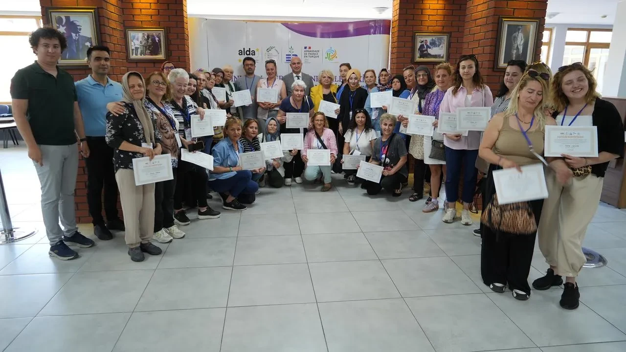 Edremit kadınları Fransa desteğiyle yerel yönetime katılıyor