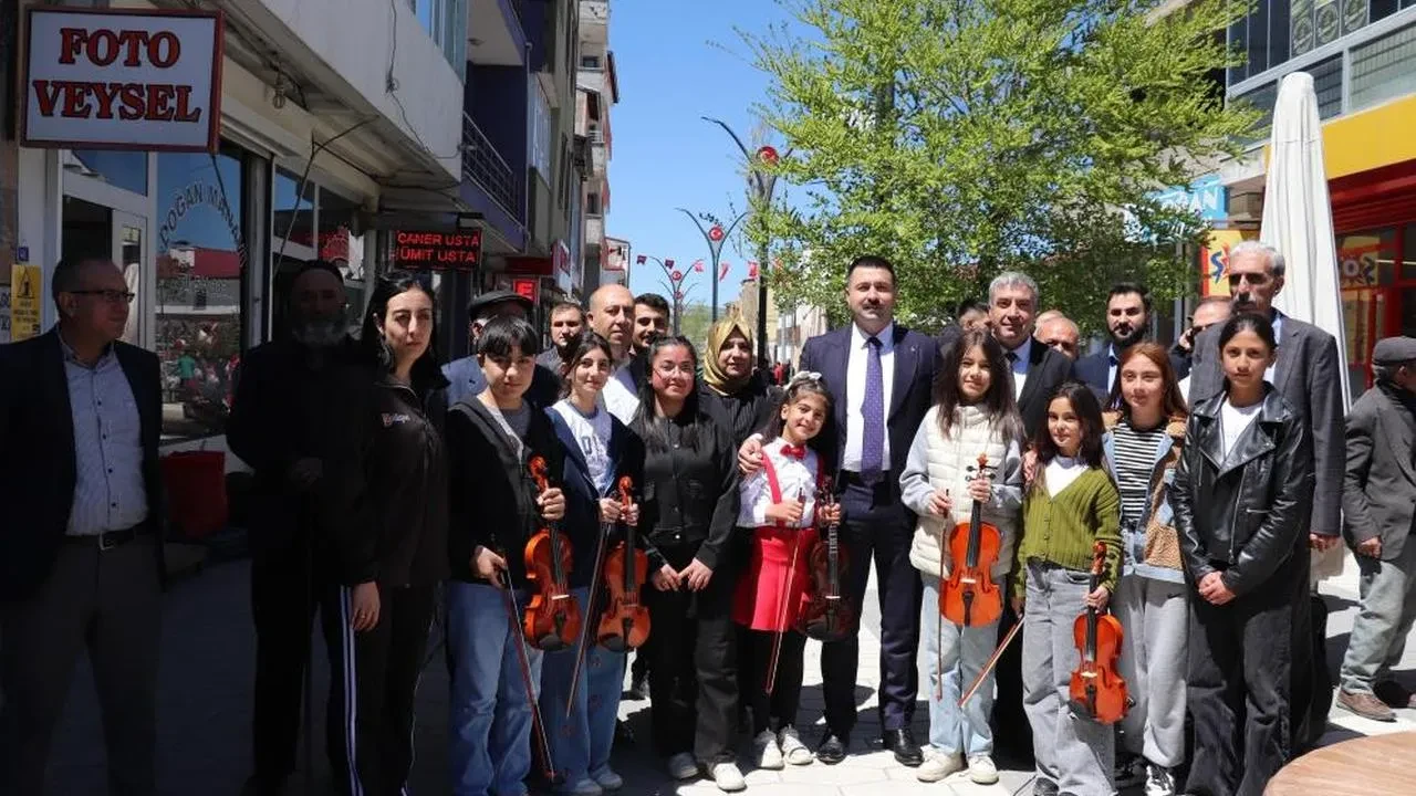 19 Mayıs coşkusu Diyadin'de: Gençler milli değerler için yarıştı