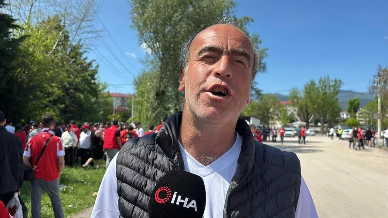 Boluspor taraftarı, 33 yıllık süper lig hasreti İçin 30 otobüsle yola çıktı: "Ölmeden bir şampiyonluk görmek İstiyorum"