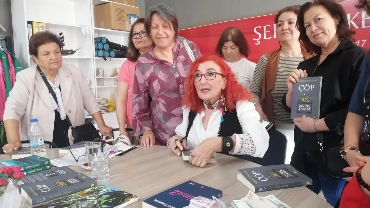 Gördes Kültür ve Doğa Derneği'nde Çöp romanı tanıtıldı