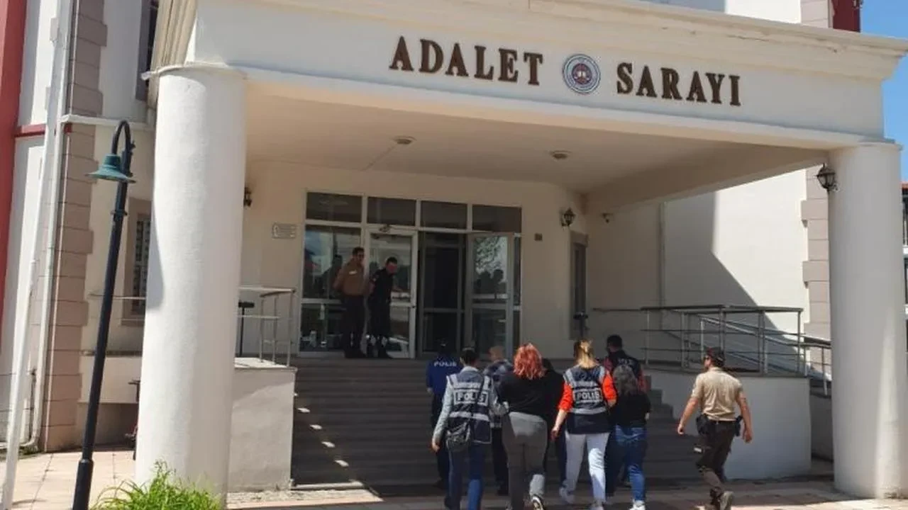 Kastamonu'da aranan 4 kişi yakalandı: Cezaevinden izinli çıkıp geri dönmeyen şahıslar kıskıvrak yakalandı