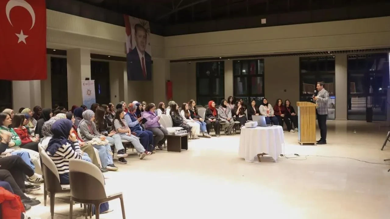 Bursalı gençler Ahlat'ta tarihi bir kampa katıldı: Mektup yarışmasında dereceye girenler