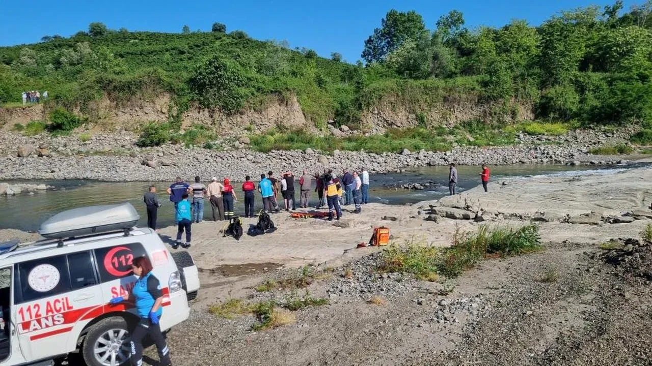 Astsubay Hakan Fidan Akçay Irmağı'nda hayatını kaybetti