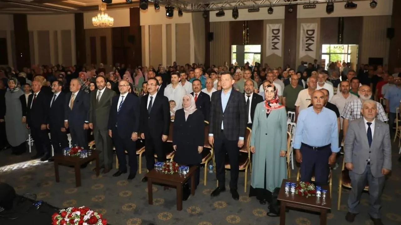 Alanya Müftülüğü'nde genç hafızlar için görkemli tören