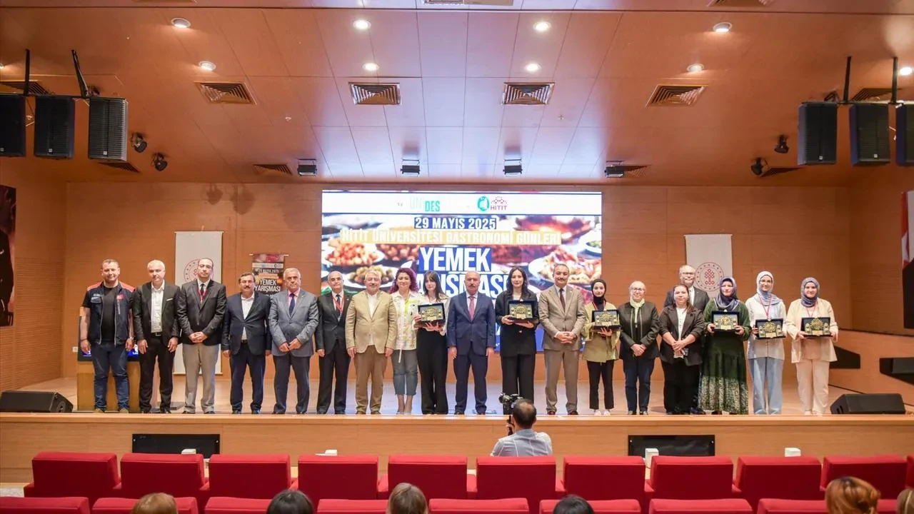 Hitit Üniversitesi öğrencileri Çorum lezzetlerini yarışmada buluşturdu