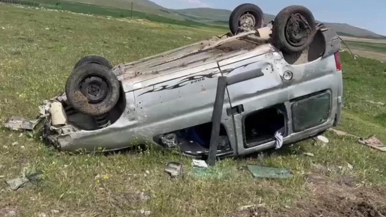 Konya Kulu'da feci kaza: Kontrolden çıkan otomobil takla attı, 2 yaralı