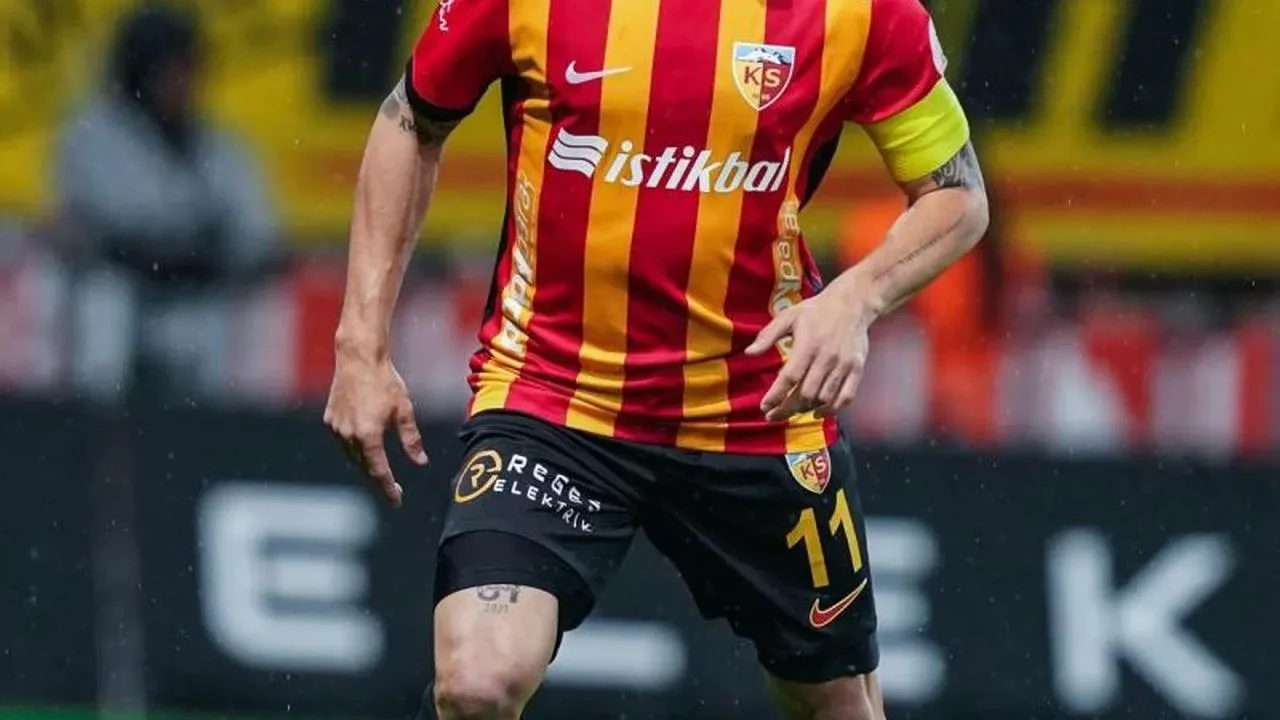 Kayserispor kaptanı Gökhan Sazdağı: "Söz verdik, sözümüzü tuttuk"