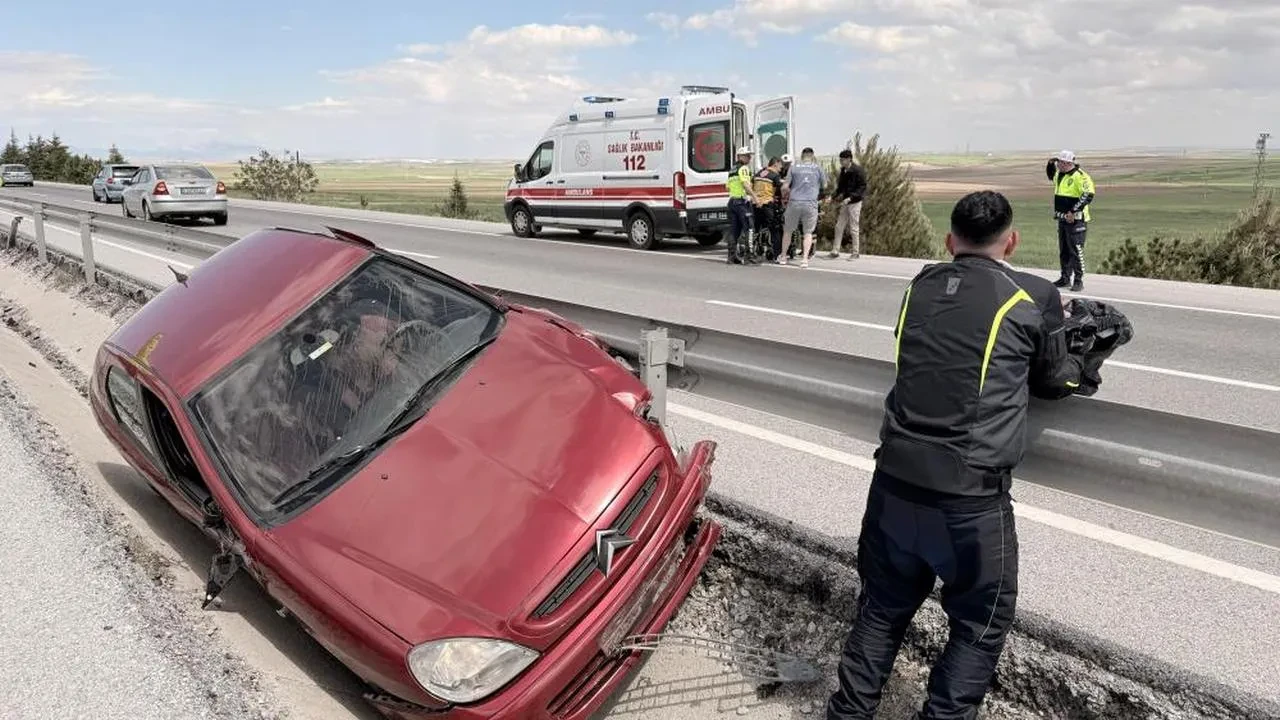 Sürücünün öldüğü kazayı arkadan gelen otomobilin kamerası kaydetti